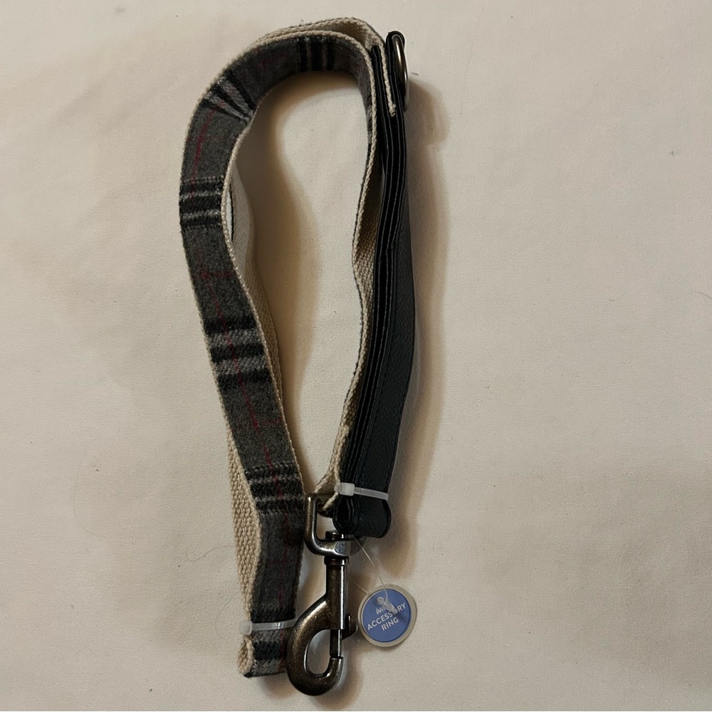 Stylish Dog Leash with Accessory Ring
